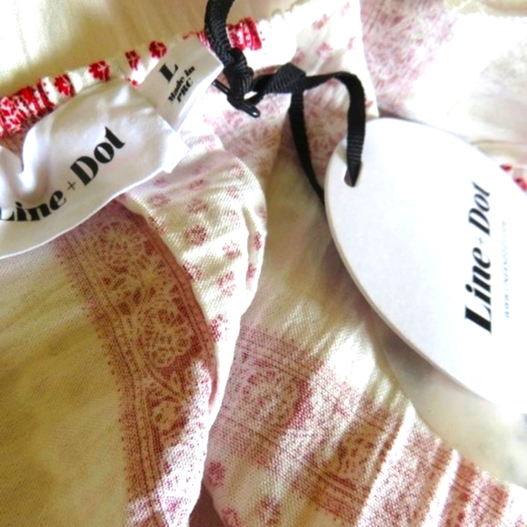 Line and Dot Revolve halter top red white floral geometric print size Large - Picture 4 of 7